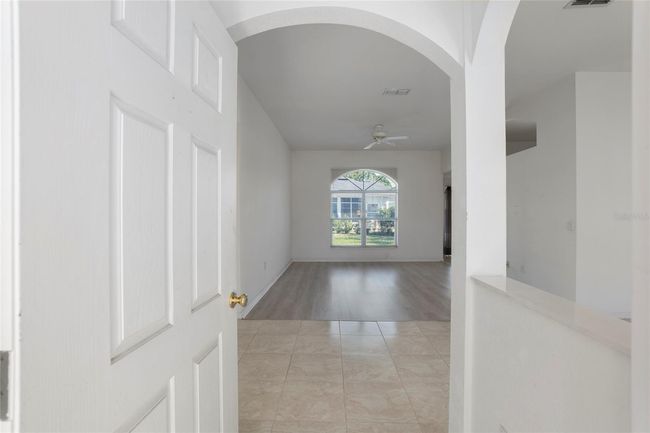 11625 Sw 71 St Cir, House other with 3 bedrooms, 2 bathrooms and null parking in OCALA FL | Image 6