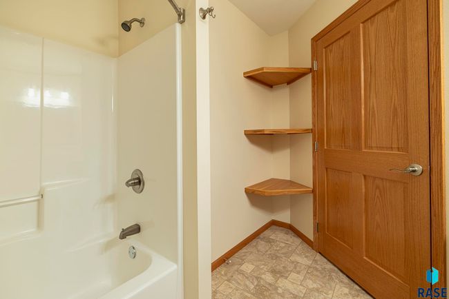 284 7th St, Townhouse with 2 bedrooms, 2 bathrooms and null parking in Westbrook MN | Image 22