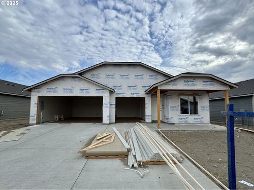 499 Arthur St, Umatilla, OR, 97882-0027 | Card Image