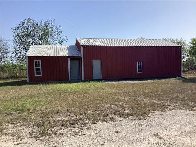 4394 W Highway 44, House other with 1 bedrooms, 3 bathrooms and null parking in Alice TX | Image 10