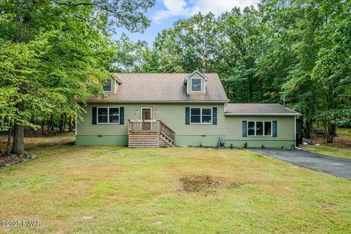 104 Lakeview Dr, Dingmans Ferry, PA, 18328-4304 | Card Image