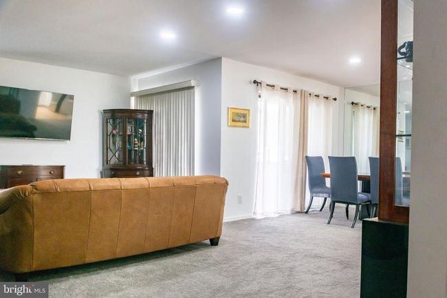 APT-1 - 3203 Old Post Dr, Condo with 2 bedrooms, 2 bathrooms and null parking in PIKESVILLE MD | Image 4