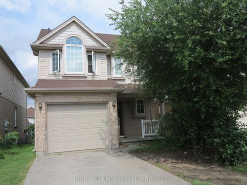 692 Oakcrossing Rd, London, ON, N6H5V9 | Card Image