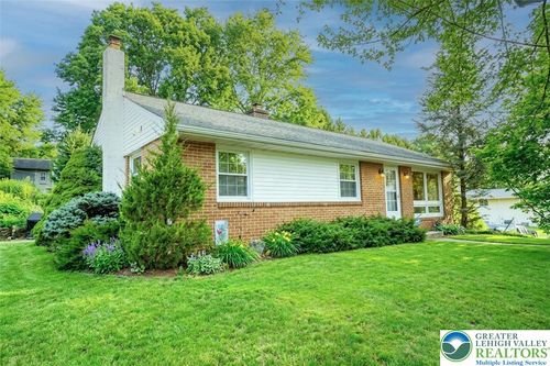 5556 Park Valley Road, North Whitehall Twp, PA, 18078 | Card Image
