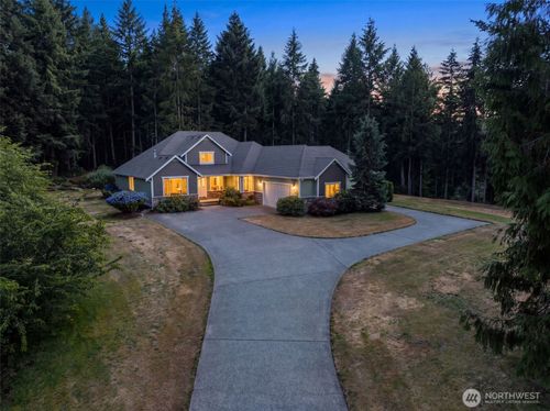 8749 82nd Ln Se, Olympia, WA, 98513-5622 | Card Image