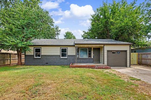 617 W 4th St, Haysville, KS, 67060-1533 | Card Image