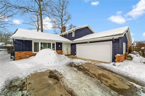 6728 Edgemoor Ave, Solon, OH, 44139-4022 | Card Image