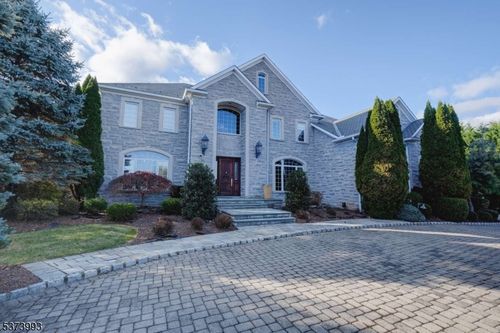 15 Michelle Way, Pine Brook, NJ, 07058-9447 | Card Image