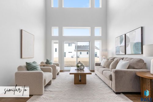 5712 E Marley Pl, Sioux Falls, SD, 57108-8882 | Card Image