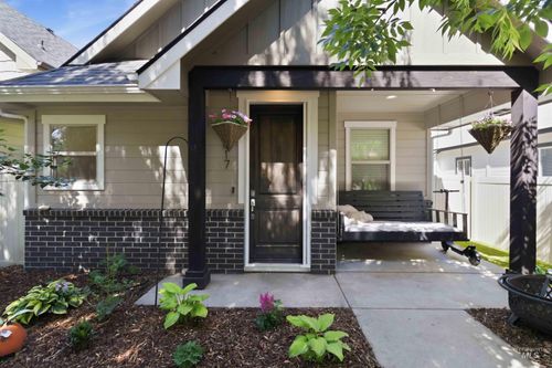1617 N 29th St, Boise, ID, 83703-5910 | Card Image