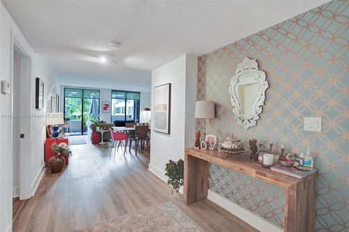 apt-325-161 Crandon Blvd, Key Biscayne, FL, 33149-1646 | Card Image