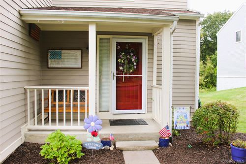 16 Highview Rd, Hopewell Junction, NY, 12533-7209 | Card Image