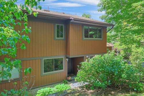 369 Martling Ave, Tarrytown, NY, 10591-4712 | Card Image