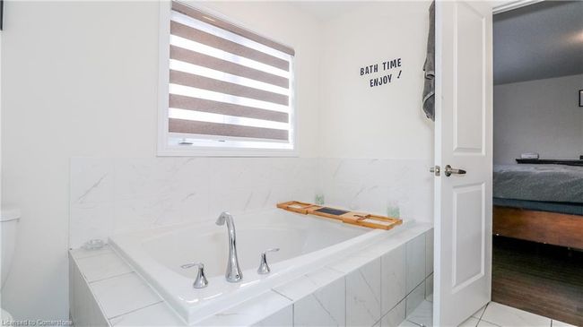 2214 Lozenby St, House other with 3 bedrooms, 3 bathrooms and 3 parking in Innisfil ON | Image 31