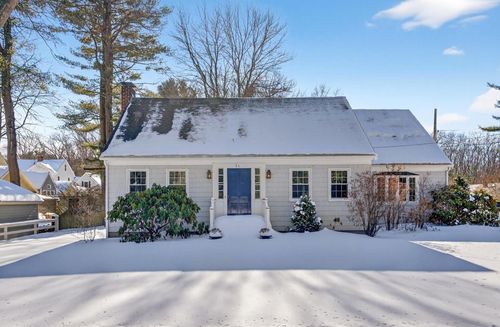 24 Johnson Road, Falmouth, ME, 04105 | Card Image