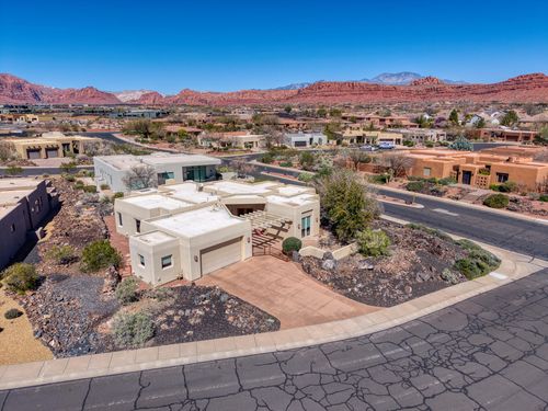 19 Boulder Cir, Santa Clara, UT, 84765-5269 | Card Image