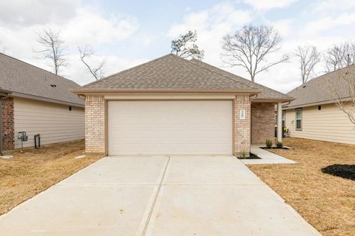 3285 Chunk Dr, Conroe, TX, 77301-1741 | Card Image