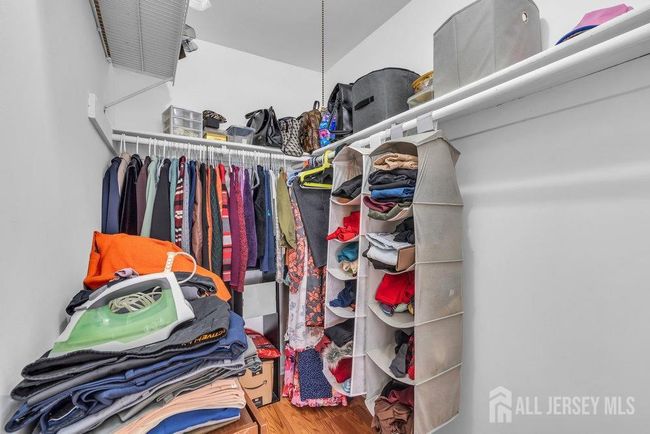 72C - 72 Golden Sq, Townhouse with 2 bedrooms, 2 bathrooms and null parking in Woodbridge NJ | Image 15