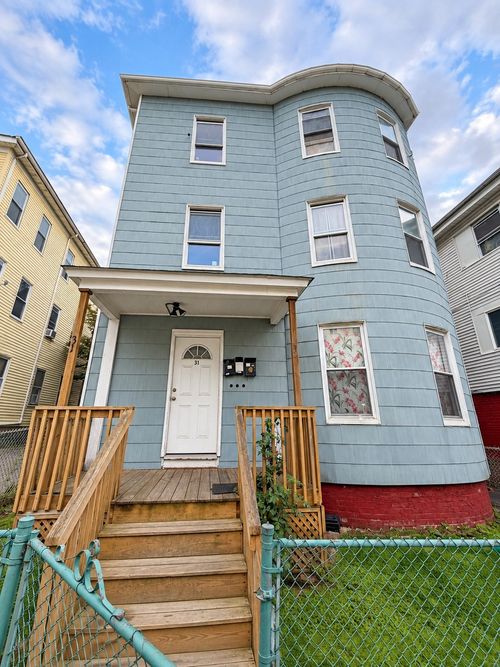 31 Suffield St, Worcester, MA, 01610-2272 | Card Image