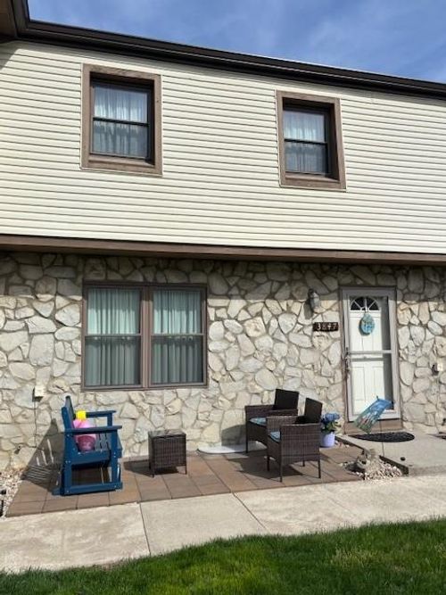 3847 Queen Anne Pl, Grove City, OH, 43123-2924 | Card Image