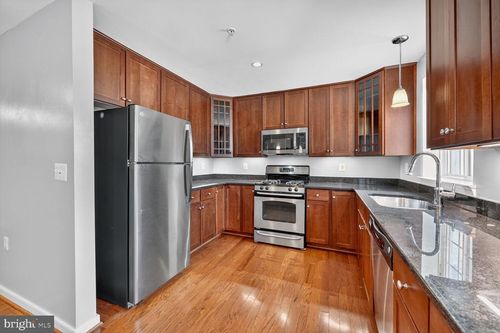 unit-401-4071 S Four Mile Run Dr, ARLINGTON, VA, 22204-5619 | Card Image