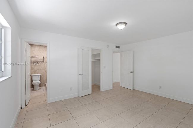 4995 Ponce De Leon Blvd / 1050 Sistina Av, Home with 0 bedrooms, 0 bathrooms and 8 parking in Coral Gables FL | Image 12