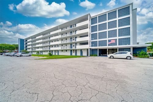 apt-401-950 Hillcrest Dr, Hollywood, FL, 33021-7817 | Card Image