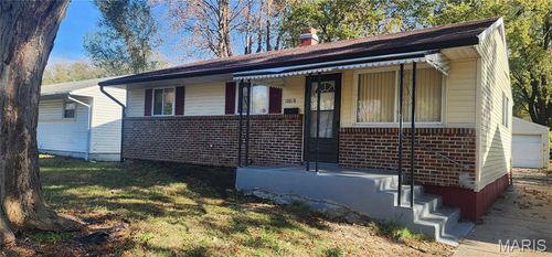 10818 Mcduff Dr, Saint Louis, MO, 63137-4554 | Card Image