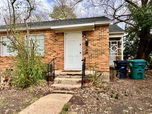 1018 Denton St, Denton, TX, 76201-2889 | Card Image
