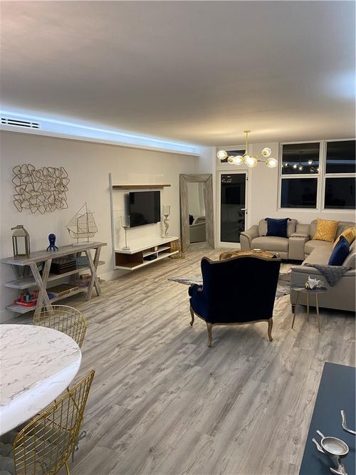 9f-4250 Galt Ocean Dr, Fort Lauderdale, FL, 33308-6131 | Card Image