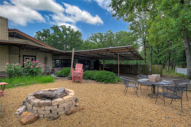 17133 Farm Road 1567 W, Home with 2 bedrooms, 1 bathrooms and null parking in Lone Oak TX | Image 5