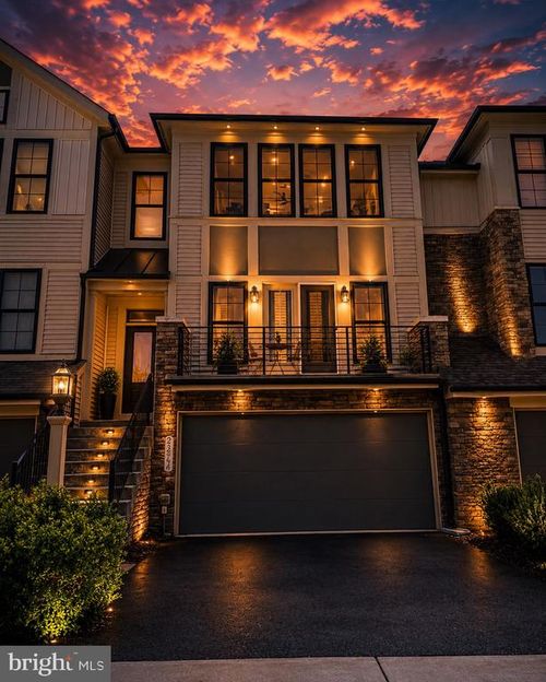23564 Epperson Sq, BRAMBLETON, VA, 20148-7425 | Card Image