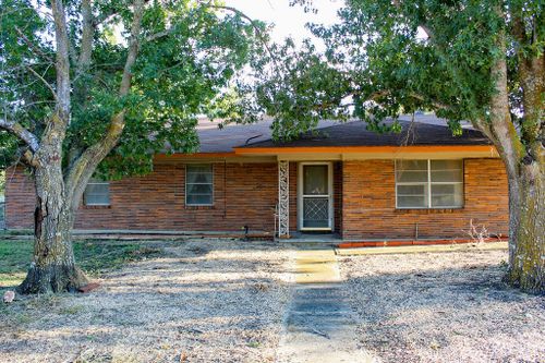 421 Fm 845, Cameron, TX, 76520-9728 | Card Image