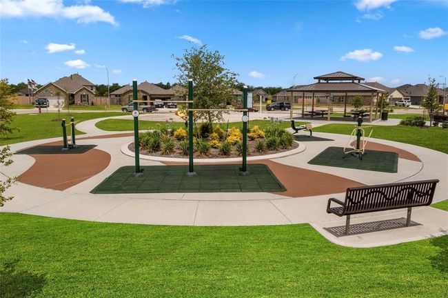 Amenities include a community park, playground, outdoor gym, beach volleyball court and covered pavilion | Image 9