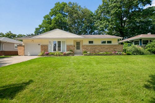 40 Wildwood Rd, Elk Grove Village, IL, 60007-1537 | Card Image