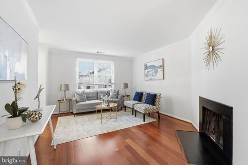 b-4614 28th Rd S, ARLINGTON, VA, 22206 | Card Image