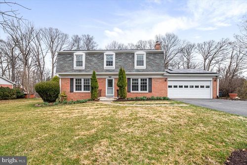 7121 Panorama Dr, ROCKVILLE, MD, 20855-1938 | Card Image