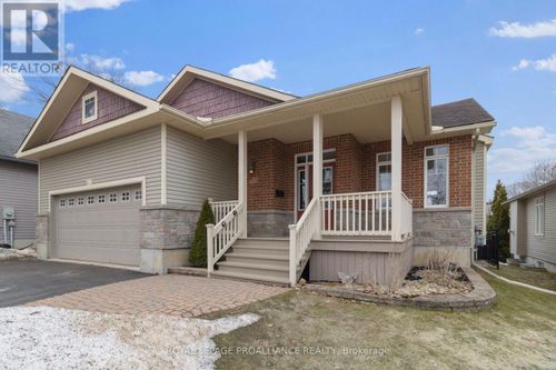 403 Brock Street W, Brockville, ON, K6V6E8 | Card Image
