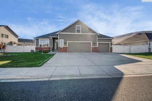 custom-single-level-rv-p-3671 Hazelwood Dr, West Richland, WA, 99353 | Card Image