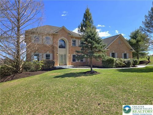 4123 E Wyndemere Cir, Schnecksville, PA, 18078-3526 | Card Image