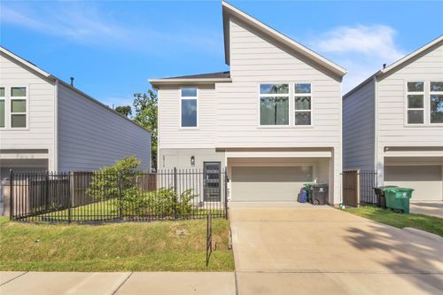 5912 Midgeley St, Houston, TX, 77091-4040 | Card Image
