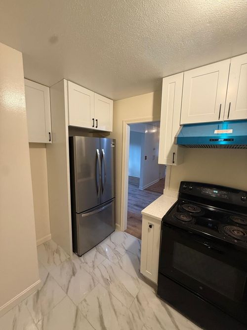 apt-5-4 Brook Rd, Salem, NH, 03079-3614 | Card Image