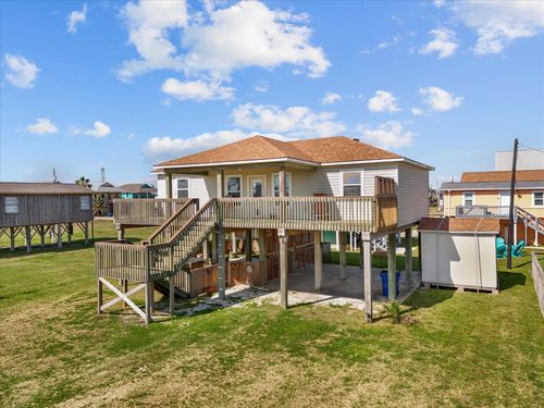 1206 Middle Dr, Surfside Beach, TX, 77541-9531 | Card Image