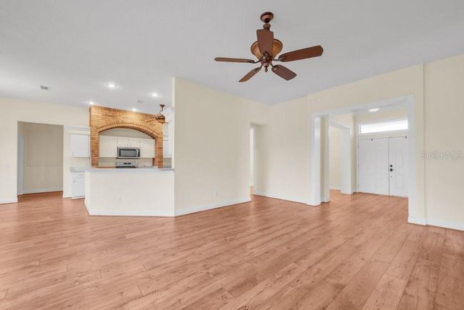10510 Lithia Estates Dr, House other with 3 bedrooms, 2 bathrooms and null parking in LITHIA FL | Image 15