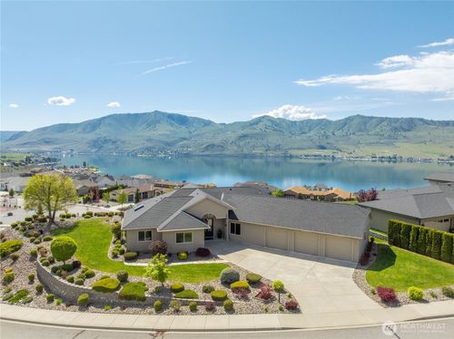 101 Westview Dr, Chelan, WA, 98816-8041 | Card Image