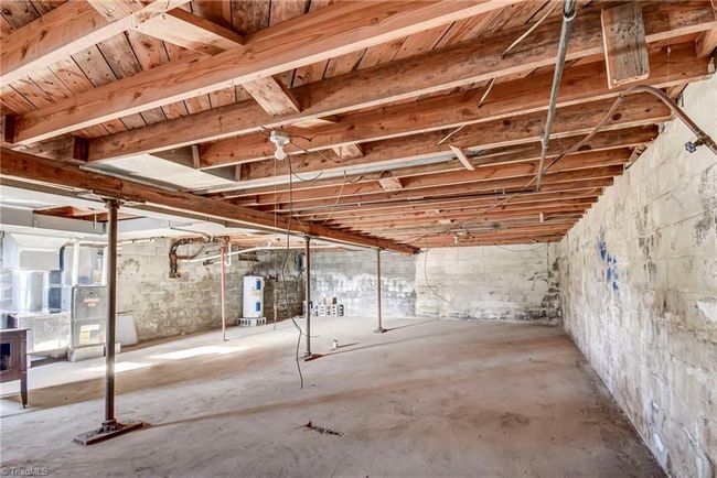 211 Riverside Cir, House other with 3 bedrooms, 1 bathrooms and null parking in Eden NC | Image 38