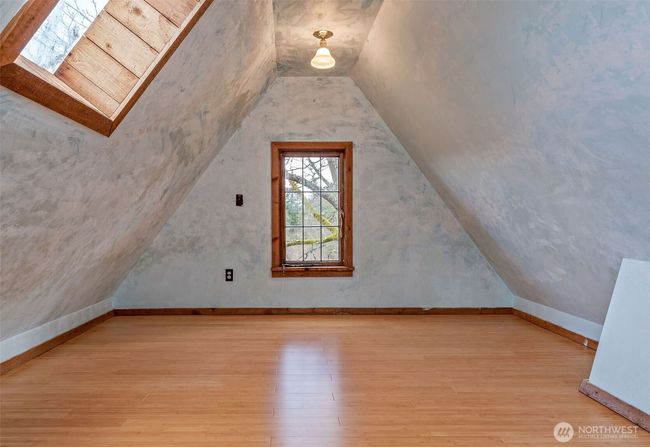 Finished Attic space. | Image 25