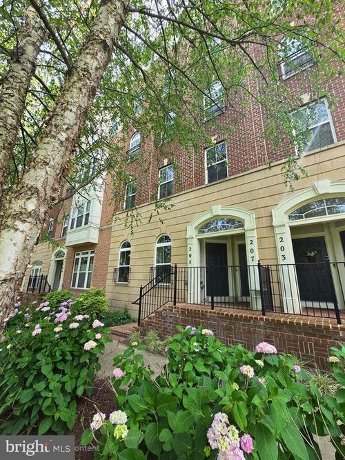 207-207 Community Center Ave, GAITHERSBURG, MD, 20878-4019 | Card Image