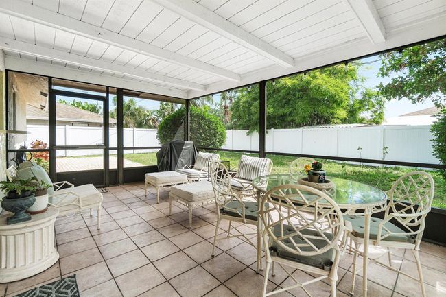 981 Wynndale Way, House other with 3 bedrooms, 2 bathrooms and null parking in Lantana FL | Image 24
