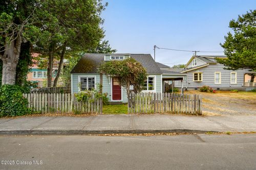 218 Necanicum Dr, Seaside, OR, 97138-5942 | Card Image